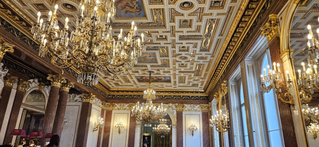 Cafetería Demel en Viena, una de las pastelerías imperiales más famosas de la ciudad